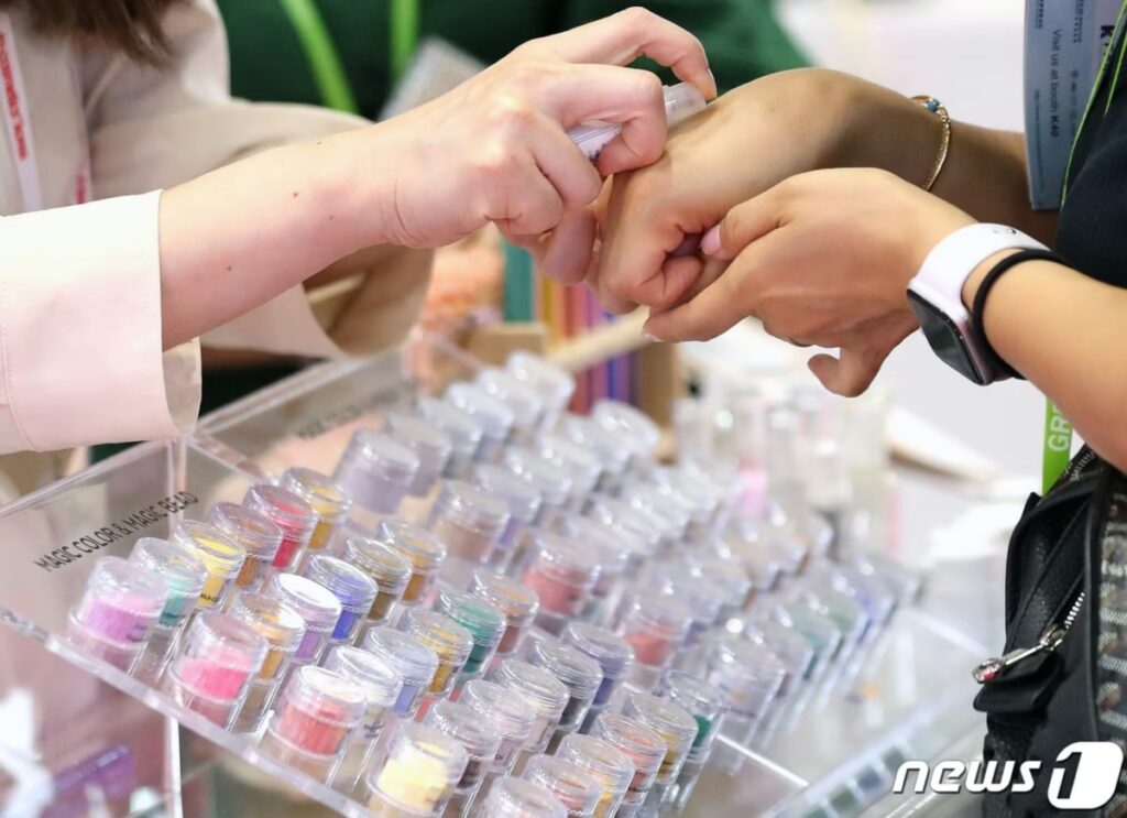 "요즘은 이게 대세?"…한국 관광 온 외국인들, '여기로' 우르르 몰렸다 6 외국인