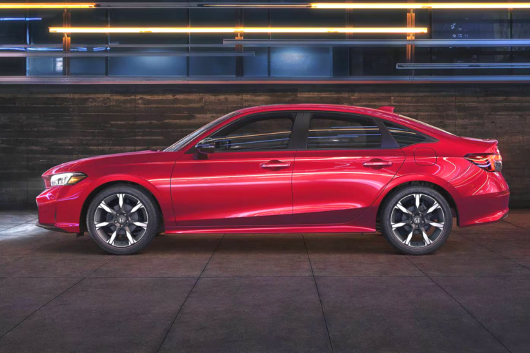 혼다 시빅 하이브리드, 2025 북미 올해의 차 수상