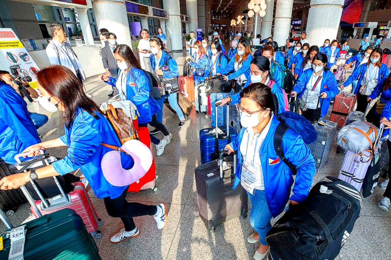 필리핀 가사관리사 체류 불안