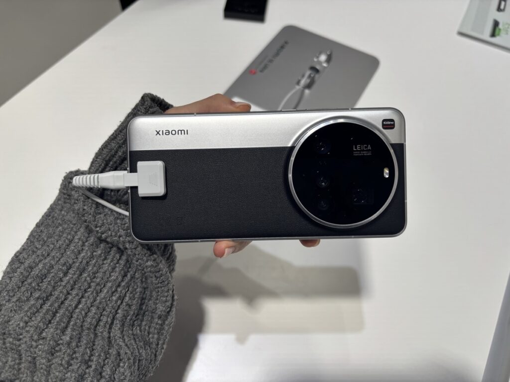 "왜 무겁게 들고 다녀요?"... 中 이어 삼성·애플 앞다퉈 달려드는 '이 시장' 2 카메라