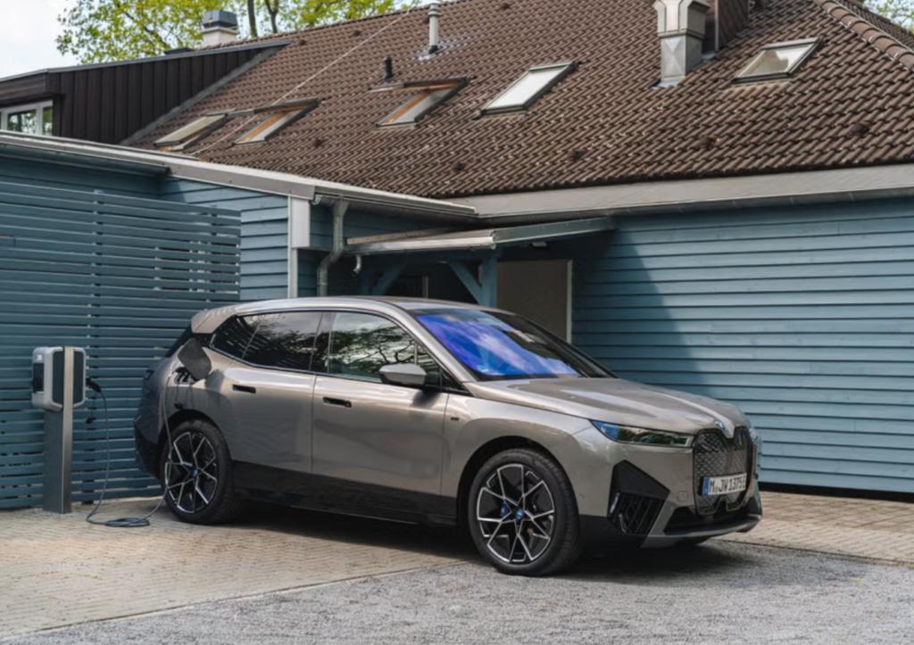 BMW iX JD파워 소비자 만족도 1위