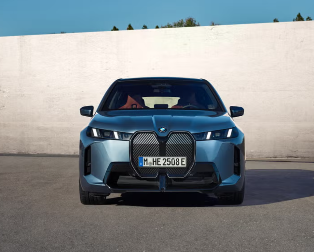 BMW iX 소비자 만족도 1위