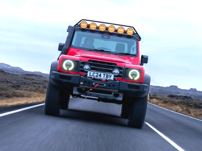 이네오스 그레나디어 4종, 서울모빌리티쇼 공개