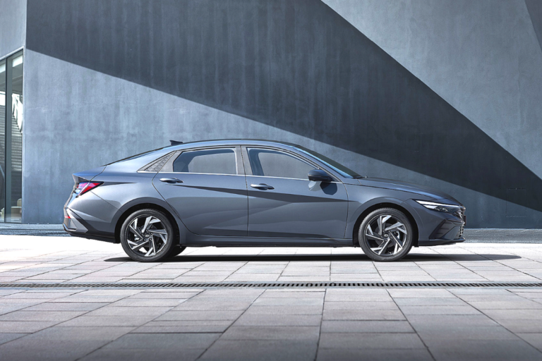 현대차 아반떼 판매량