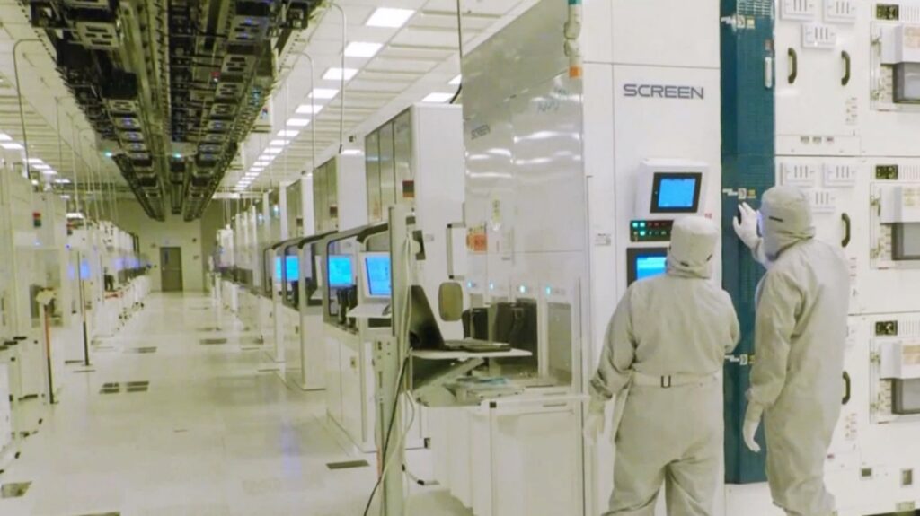 말 한마디에 6조가 날아가게 생긴 삼성·SK, 그야말로 '초비상 3 공장