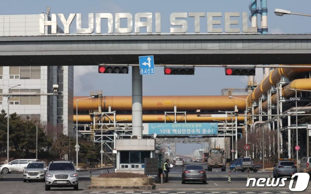 국내 2위 기업마저 "결국 공장 멈췄다"... 72년 만의 '비상 조치'에 '술렁' 2 현대제철