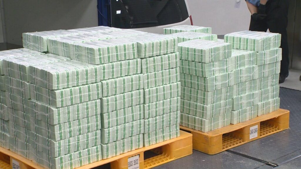 나라 전체에 "온통 빚 뿐이다"... '100조' 넘게 펑크난 상황에 '초비상' 3 적자