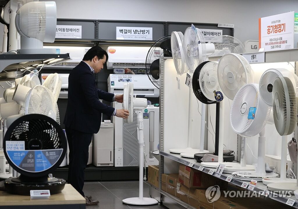 "삼성·LG 뜻밖의 블루오션 찾았다"...폭염으로 기회의 땅 된 '이 나라' 3 유럽