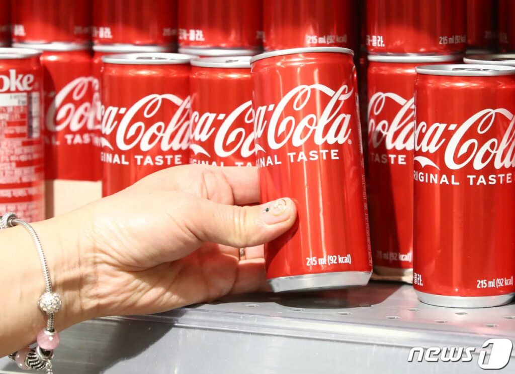 "즐겨 먹었는데 어쩌나"…줄줄이 오르자 하루의 낙이던 서민들 비상 2 음료