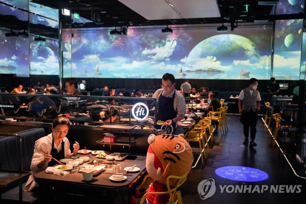 "결국 식문화까지 스며들었다"... 빠르게 번지는 '中 열풍'에 업계 '위기감' 2 중국