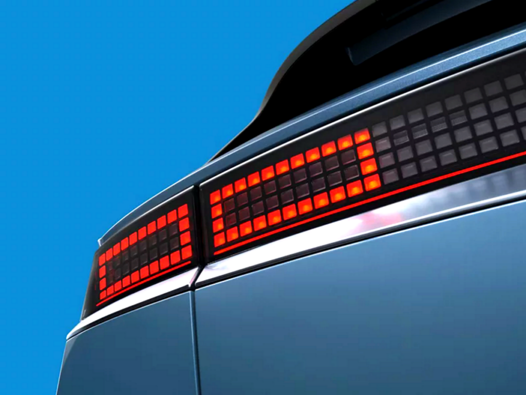 소형 SUV 비교 평가 아이오닉 5, 모델 Y 동점