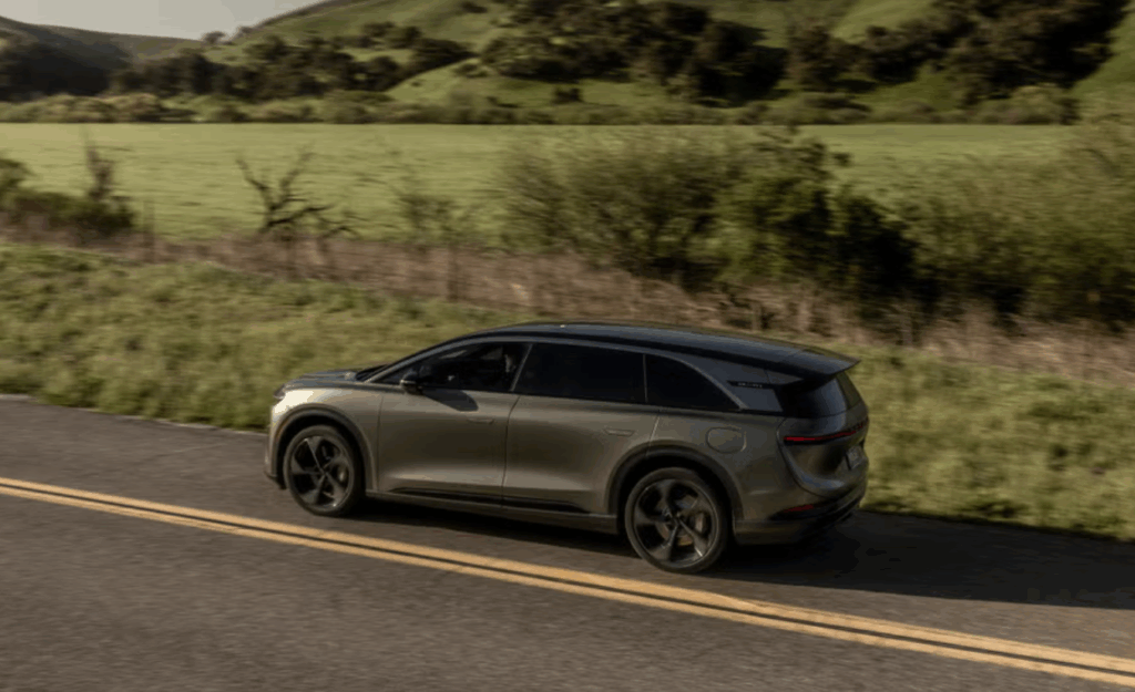 루시드 그래비티 제원