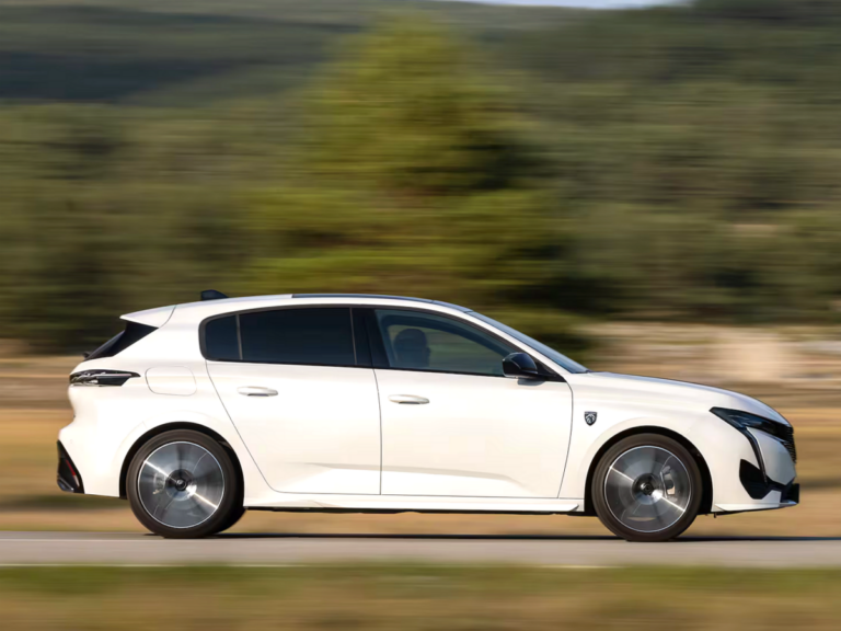 푸조 308 스마트 하이브리드 출시