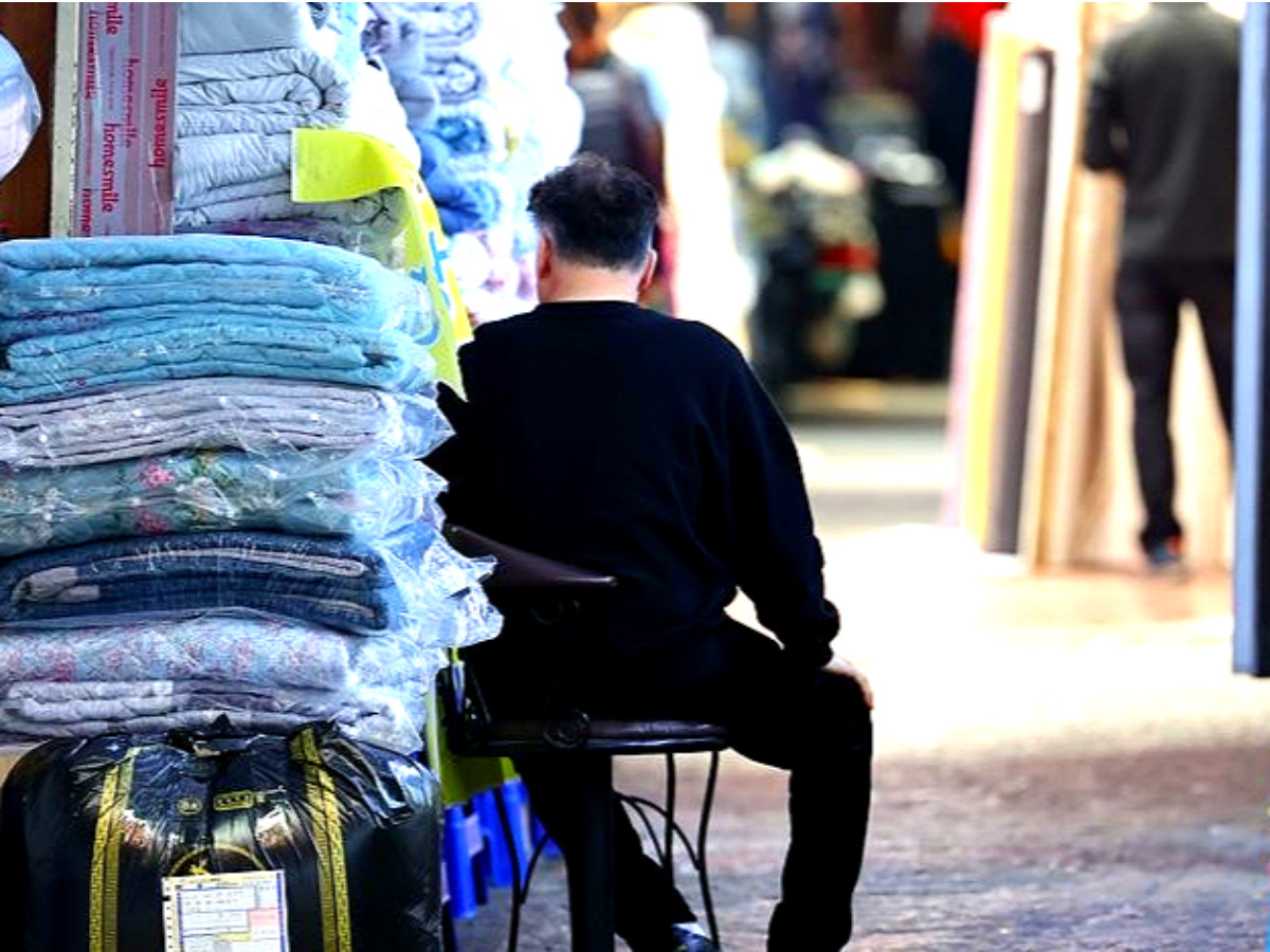 하루 종일 일해도 빈손이더니 "여보, 이번 달 이자는 어떡해"… 자영업자 '초비상' 1 자영업자