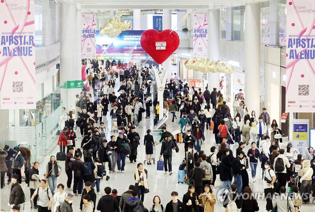 "한국이 세 번째로 잘 나간다"... 23년 만에 이룬 쾌거에 '웃음꽃 활짝' 3 공항