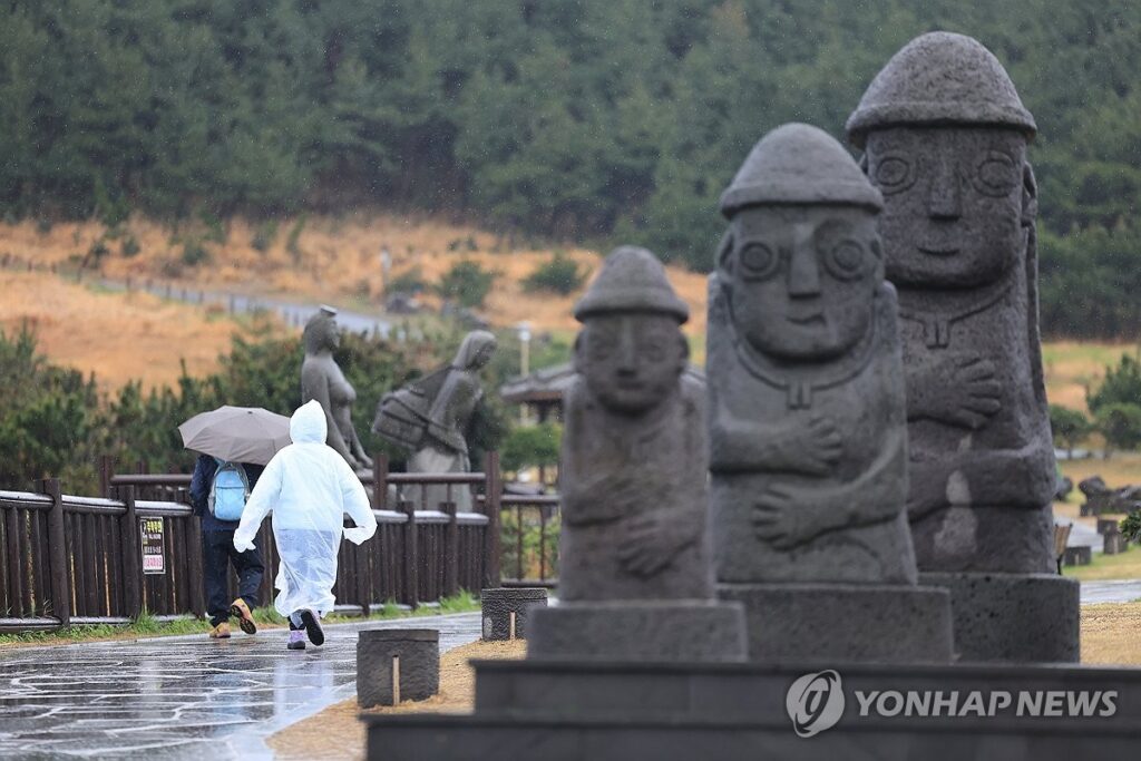 "이 돈으로 일본 간다"더니... 제주도 '결국' 칼 빼 들었다 4 제주
