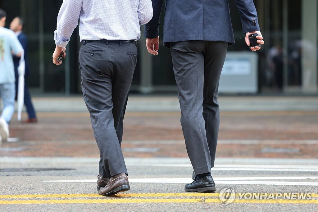 500대 기업 중 61%가 "안 뽑는다"…아들·딸 지켜보는 부모들 '눈물' 5 대기업