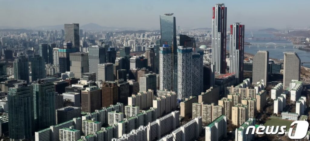 "불 켜진 층 찾기가 어렵다"... 서울에 드리운 뜻밖의 '그림자' 3 서울