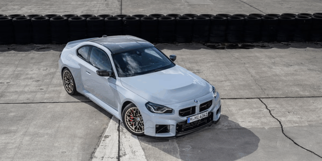 3.7초만에 100km 찍는다는데… "뭔가 빠졌다" BMW 신차에 쏟아지는 반응 2 2026 BMW M2 CS 제원