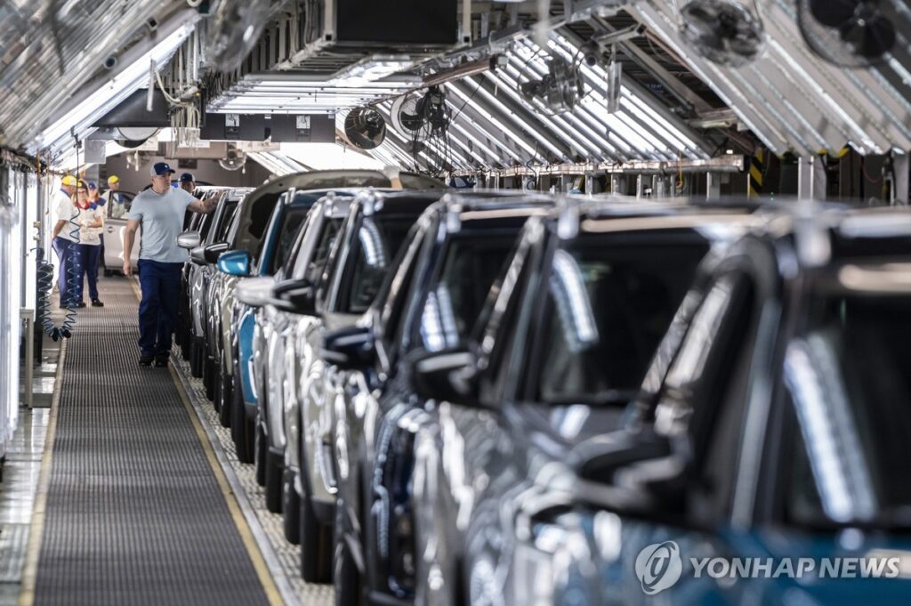 한국 대표 '효자 산업'이었는데…"상상 못 할 성적표 날아왔다" 2 자동차 산업 위기