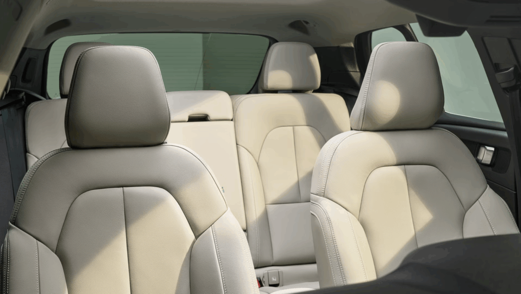 볼보 XC40 수입 프리미엄 콤팩트 SUV 1위