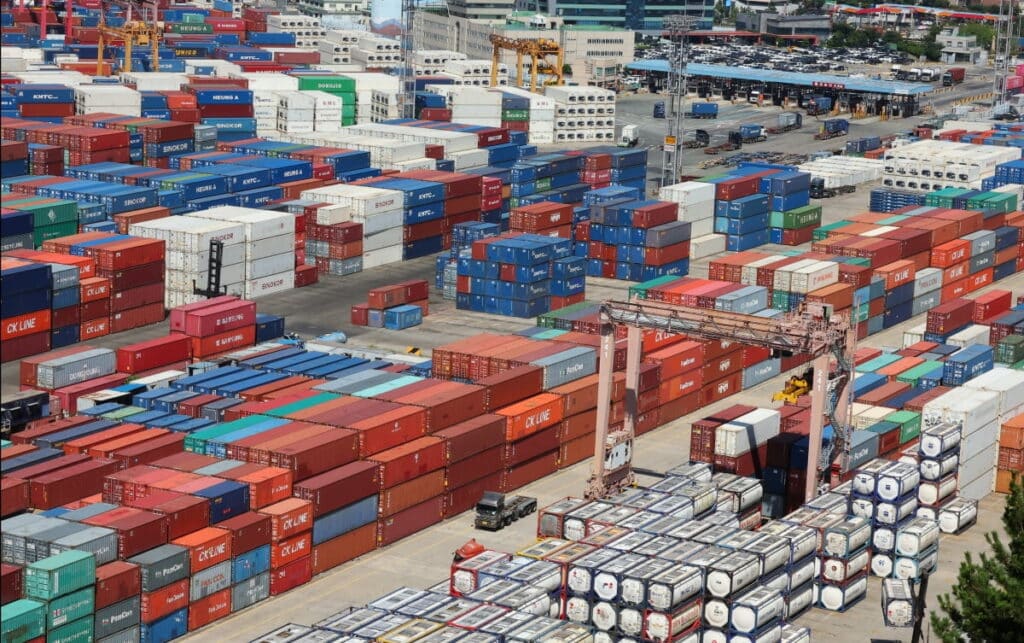 예견되었던 위기... "불안하더니 결국 현실 됐다" 업계는 지금 ‘초비상’ 2 기업