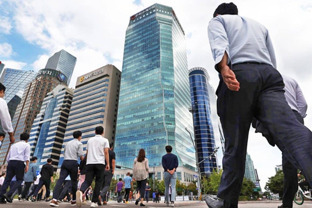 "430조 원이 걸렸다"…정부가 손대기 시작하자 은행·보험사 '초비상' 3 퇴직연금