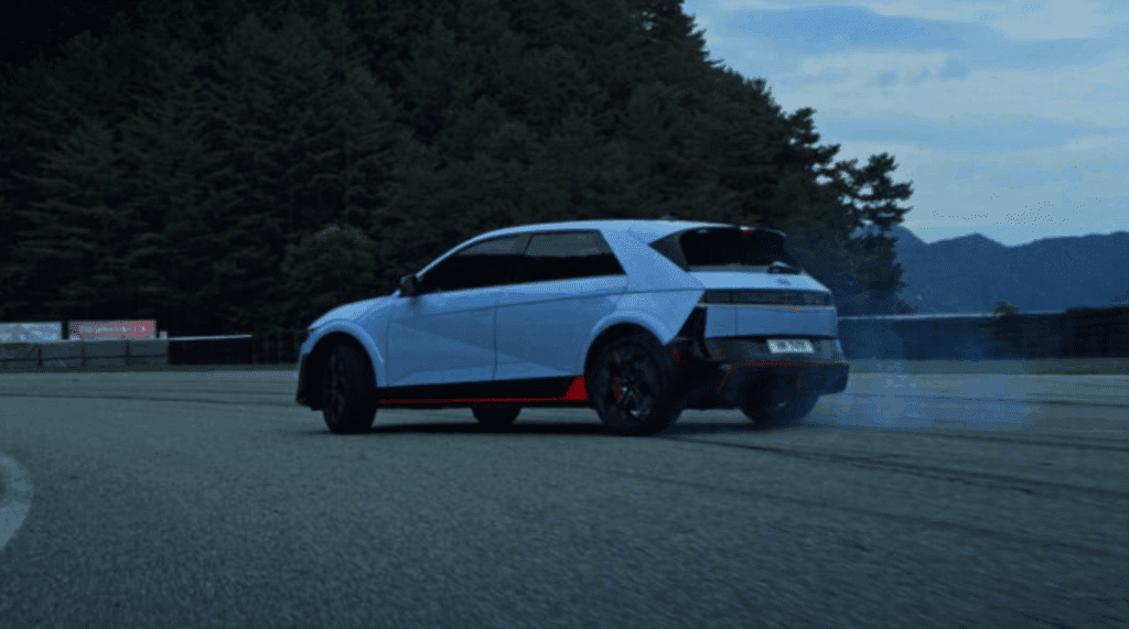 현대차가 '게임 체인저 만들었다' 극찬..韓 고성능 전기차에 반했다 3 현대차 아이오닉 5 N 성능