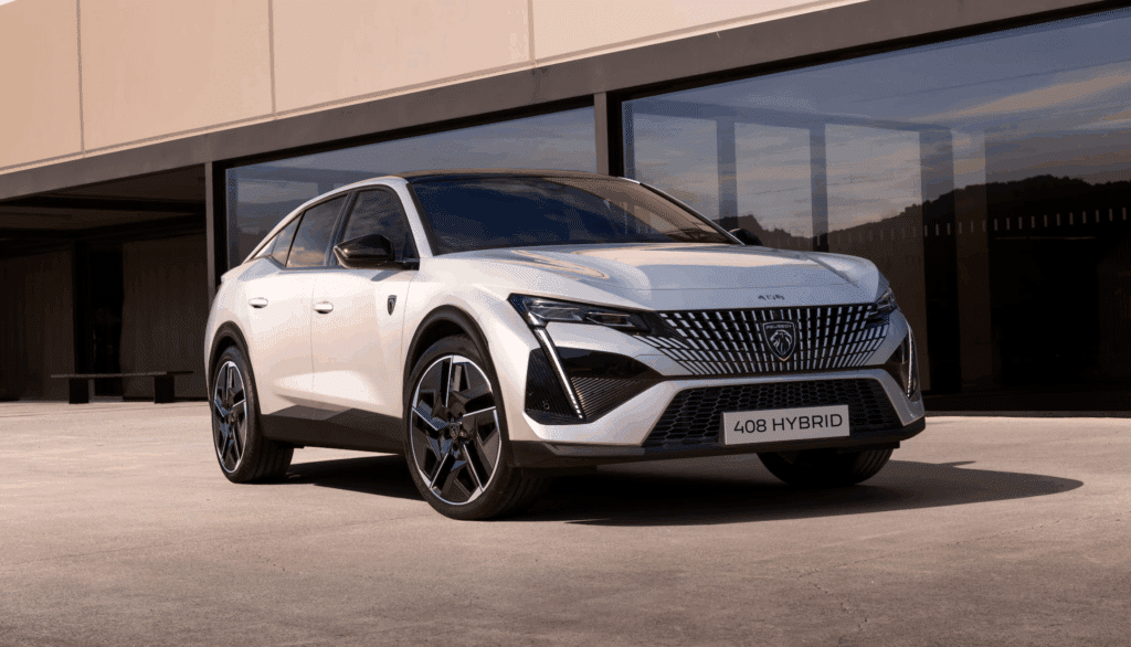 하이브리드인데 "절반은 전기로만"…국내 본격 상륙하는 신차 5 푸조 408 스마트 하이브리드 성능