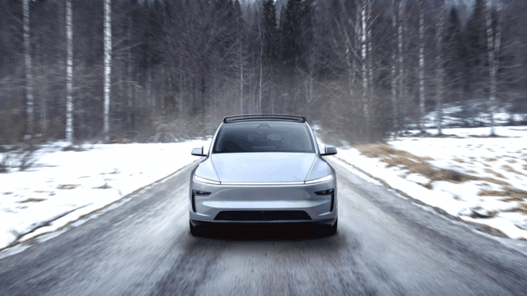 테슬라 모델 Y 6인승 개발