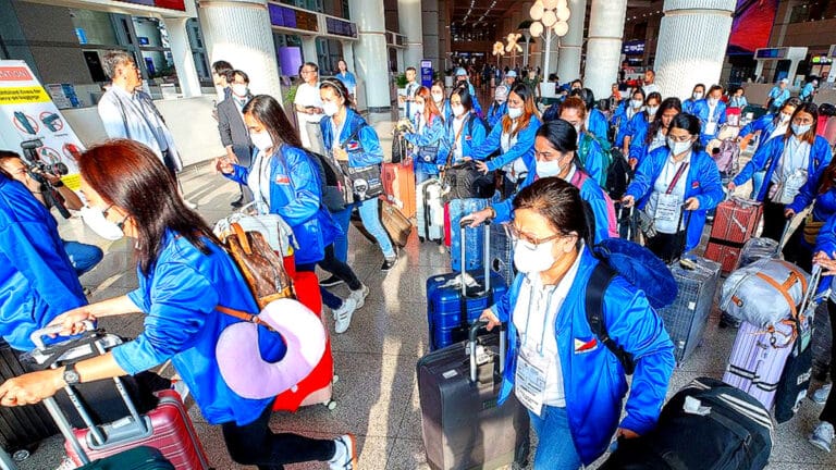 필리핀 가사관리사 체류 불안