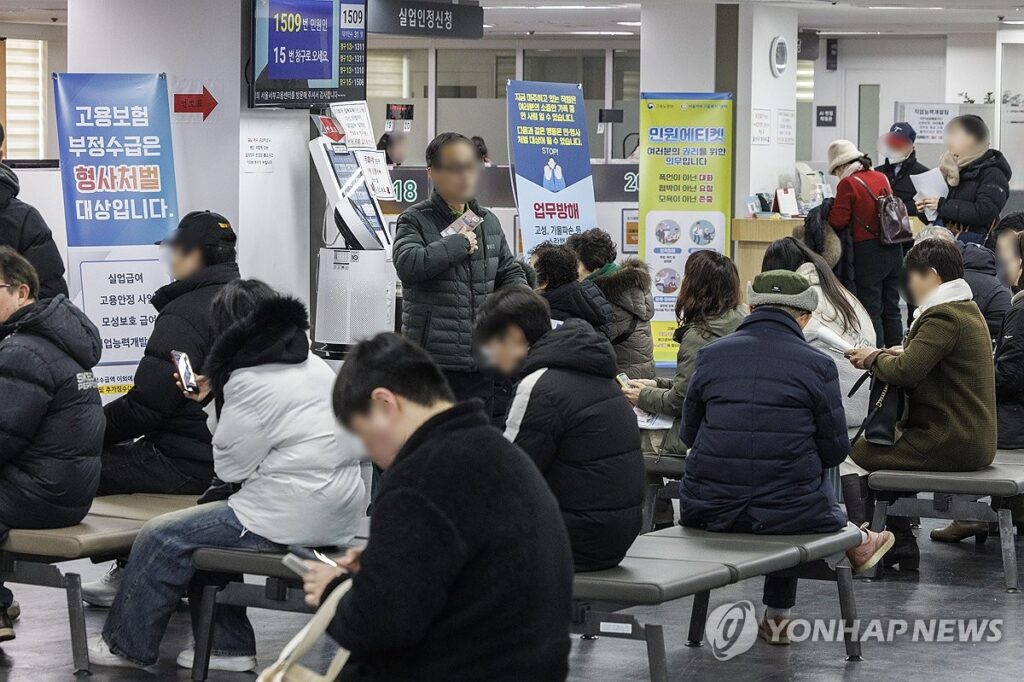 "이게 이렇게 바뀐다고요?"… 30년 만에 바뀌는 제도, 전 국민이 달라진다 3 고용보험