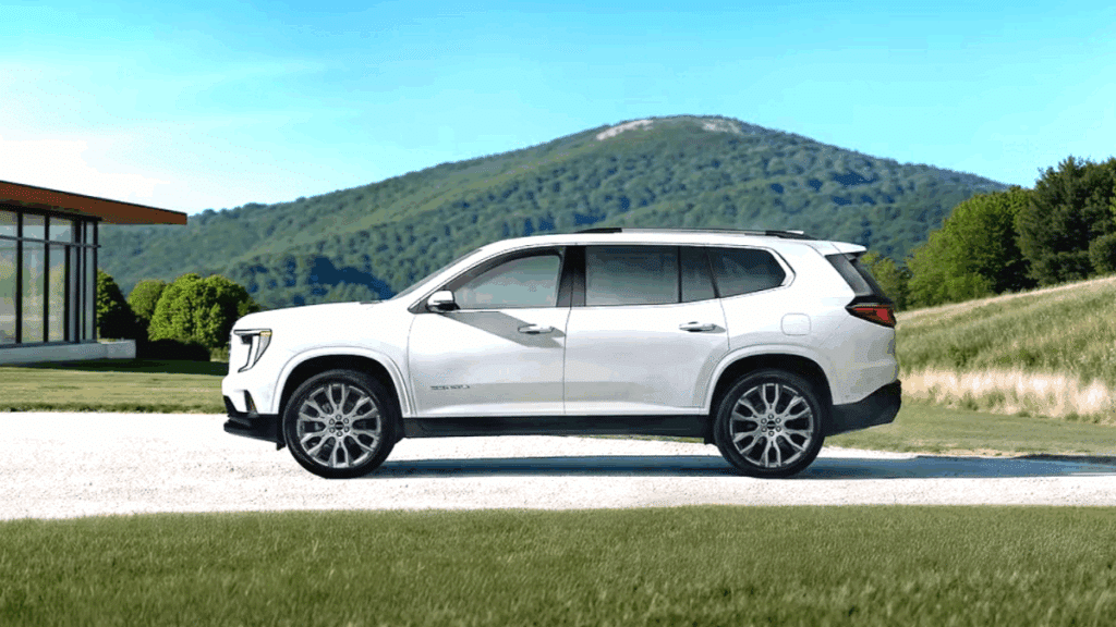 "롤스로이스도 인정할 럭셔리 車"... 드디어 공개된 플래그십 SUV, 정체는? 1 GMC 아카디아 드날리 얼티밋 성능