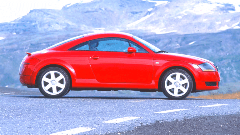 아우디 신형 전기 스포츠 쿠페 공개