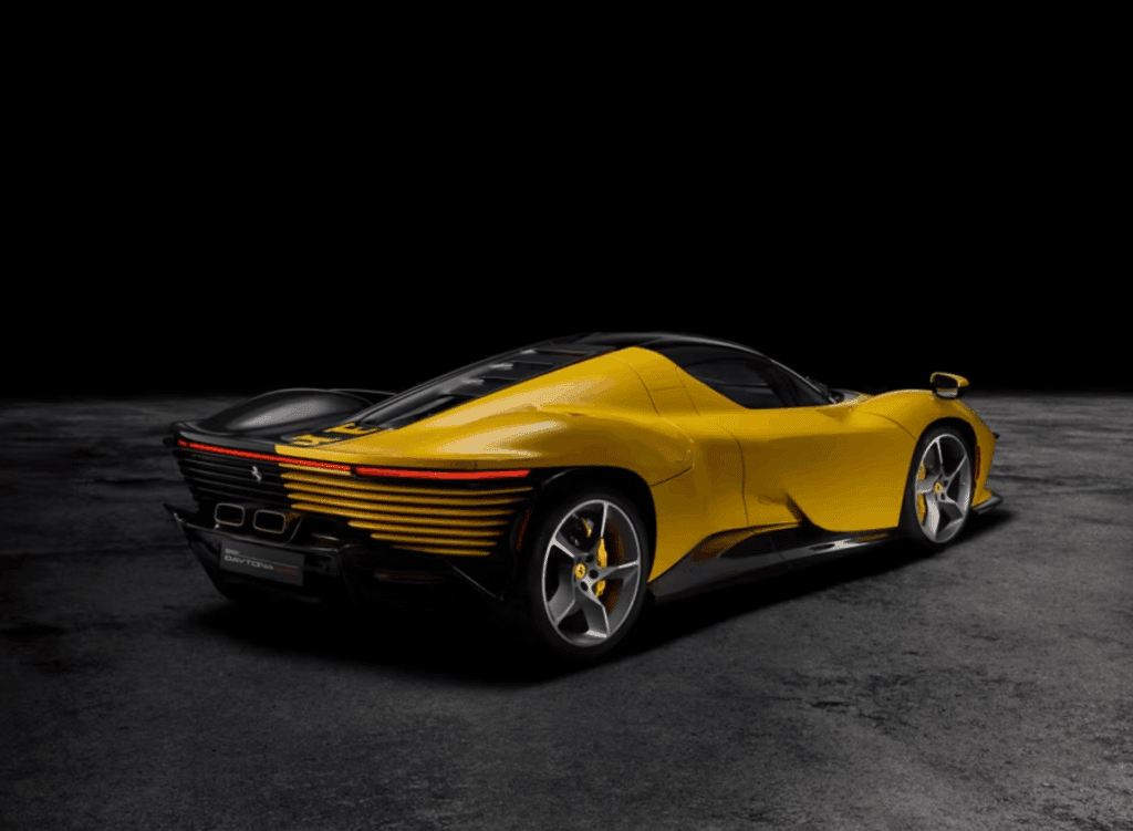 페라리 데이토나 SP3 테일러 메이드 경매