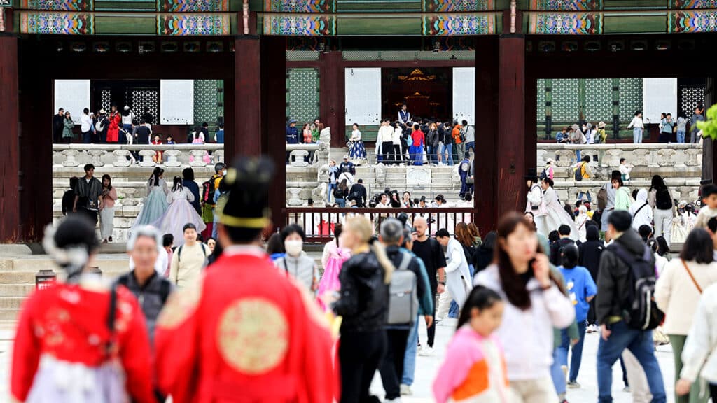 외국인 몰리는 한국 관광? "이대론 답 없어요"... 한숨 터진 진짜 이유 1 외국인