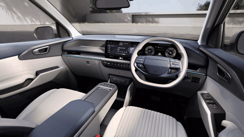 "7인승 전기차 시장 뒤흔든다"… 조용히 선보인 국산 전기차, 알고보니 '대박 스펙' 4 기아 카렌스 클라비스 EV 인도 출시