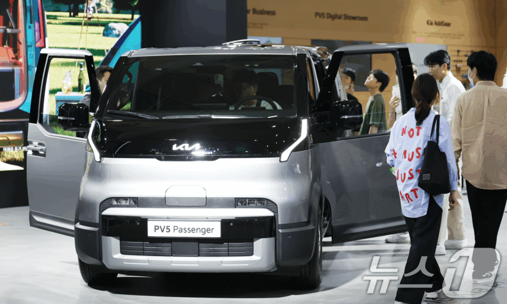 "이제 진짜 시작이다"... 국내 자동차 업계 새로운 행보, '완전히 다른 차원' 3 국내 경상용 전기차 판매량