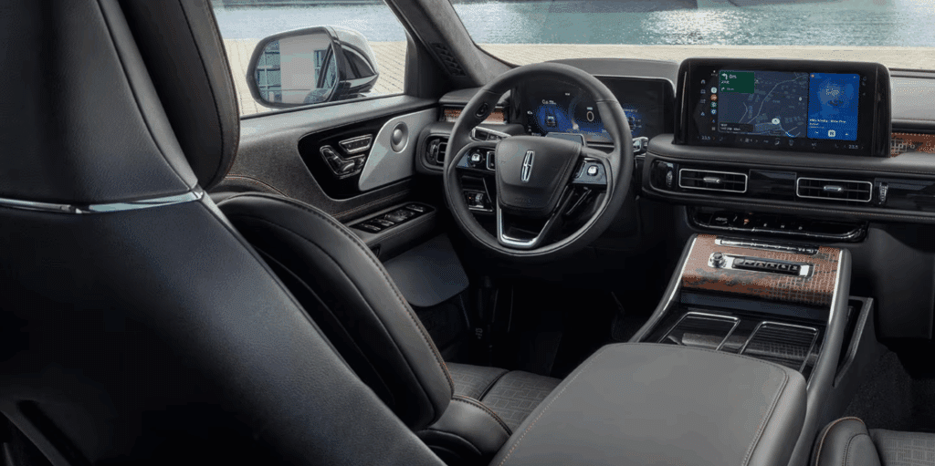 "5성급 호텔 같다.." 마사지까지 되는 럭셔리 SUV, 운전자들 '감탄' 5 링컨 에비에이터 프로모션