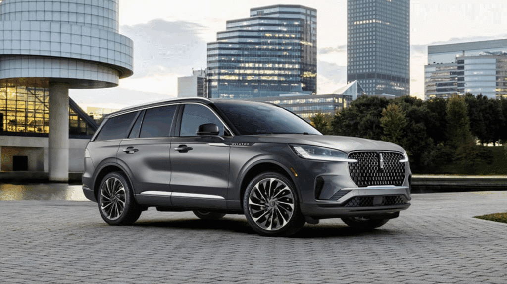 "5성급 호텔 같다.." 마사지까지 되는 럭셔리 SUV, 운전자들 '감탄' 3 링컨 에비에이터 제원