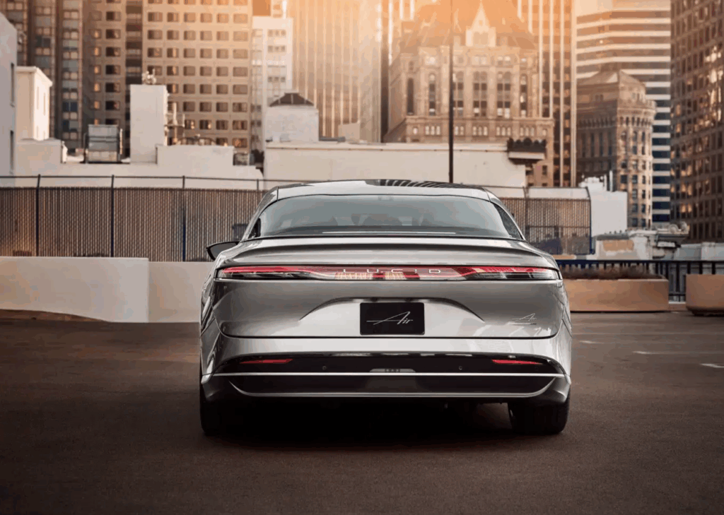 1205km 주행하는 車 등장 "난생 처음보는 신기록 달성".. 현대차·기아 '어쩌나' 3 루시드 에어 주행거리