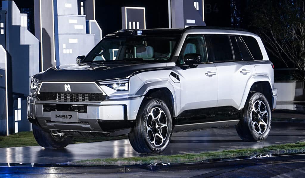 912마력 실화? "1시간에 9천 건 예약 완료"… '괴물' 신차 등장에 '돌풍' 5 M817