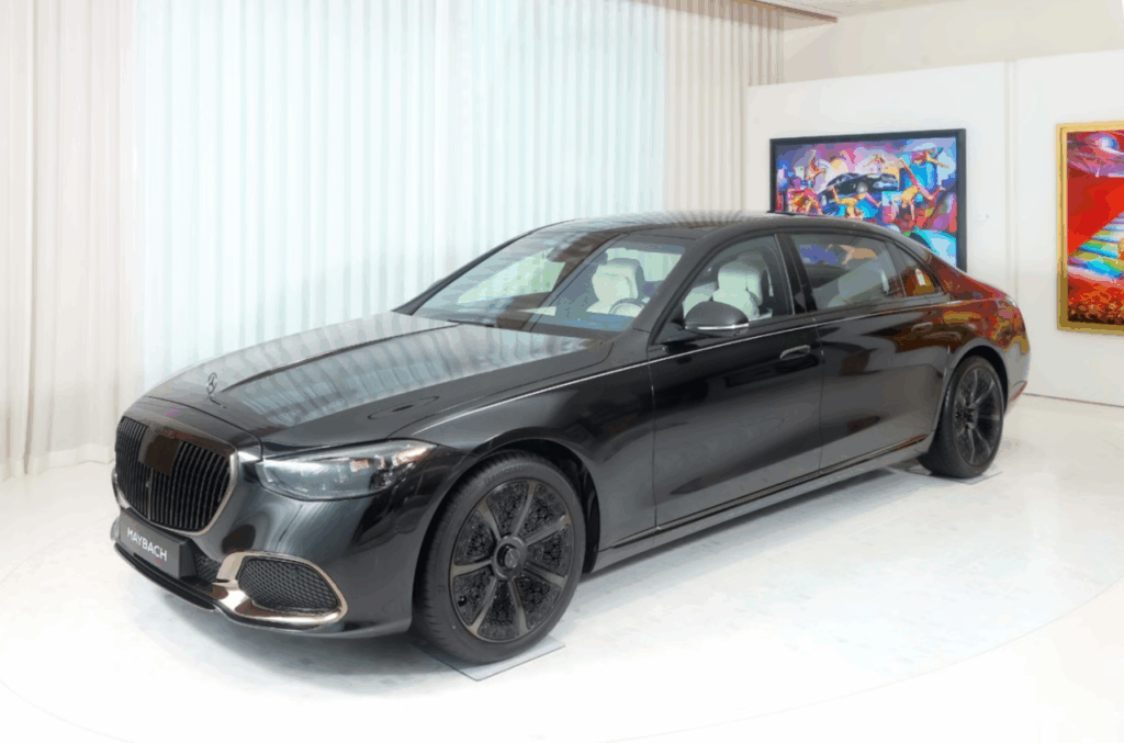 벤츠 마이바흐 실버 라이닝 디자인