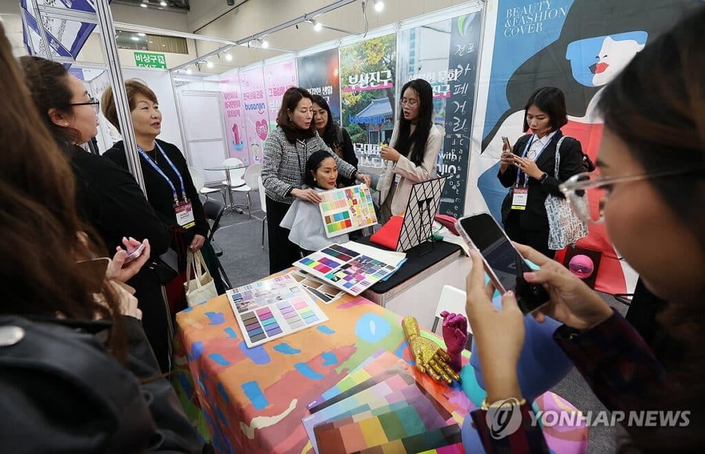 "요즘은 이게 대세?"…한국 관광 온 외국인들, '여기로' 우르르 몰렸다 2 외국인