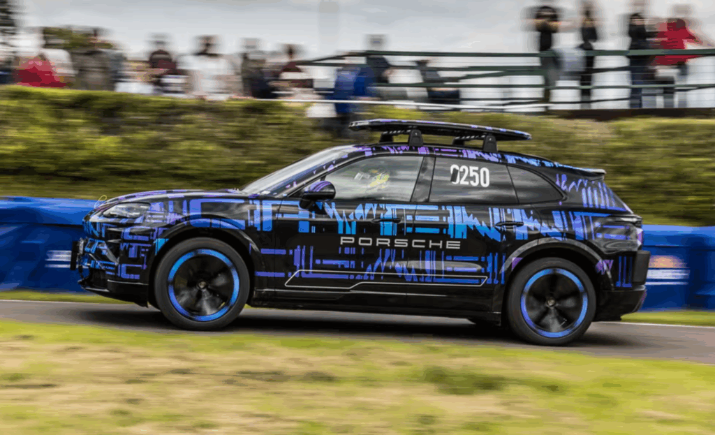 포르쉐 카이엔 일렉트릭 힐 클라임 챔피언십 SUV 부문 신기록 달성