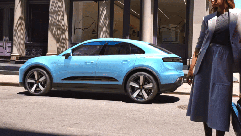 포르쉐 마칸 일렉트릭 판매량