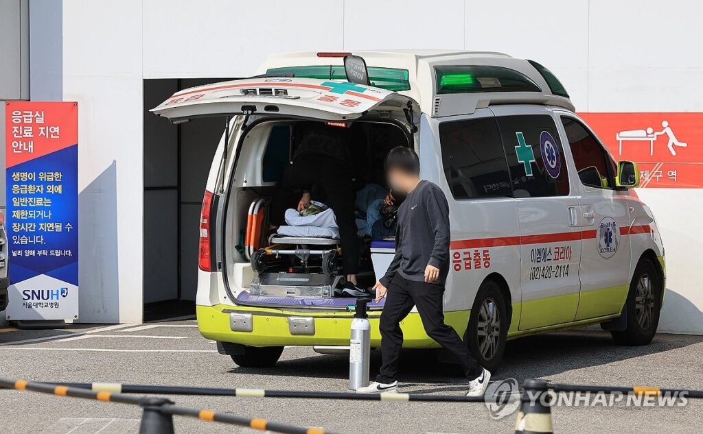 툭하면 사이렌 켜더니 "더는 못 참는다"… 칼 빼든 정부에 운전자들 '활짝' 4 구급차