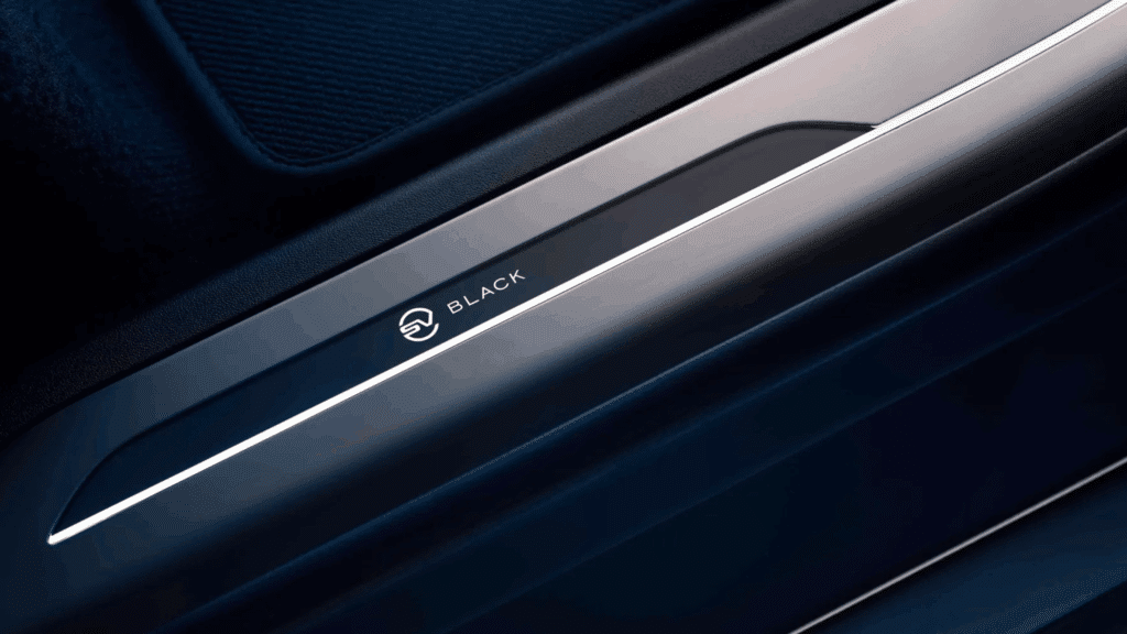 랜드로버 레인지로버 스포츠 SV 블랙 성능