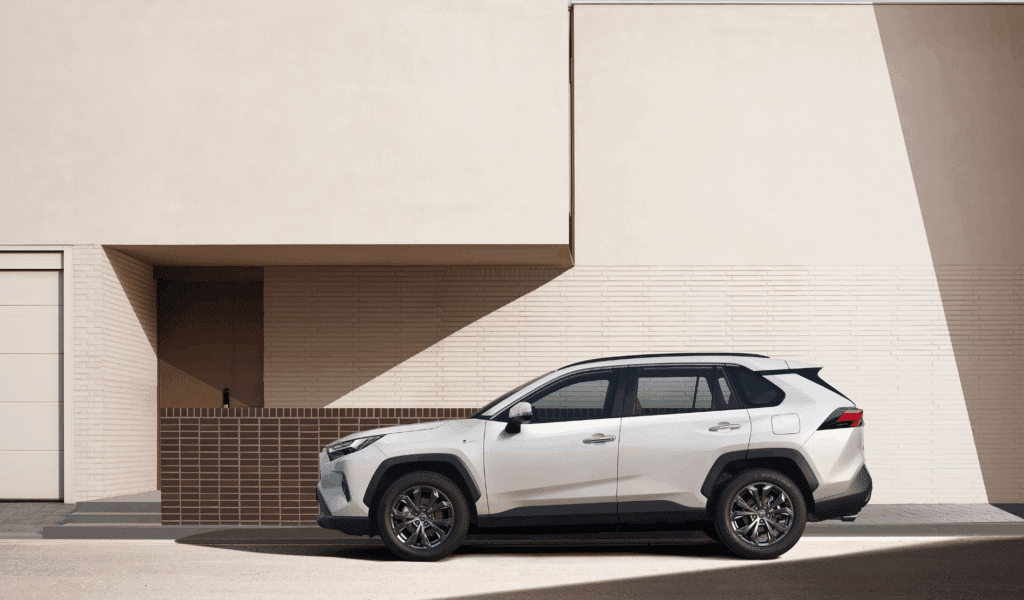 "하이브리드 43%가 비결이었나?".. 상반기 사상최대 실적 주인공, 알고 보니 '이 브랜드' 3 도요타 상반기 판매량