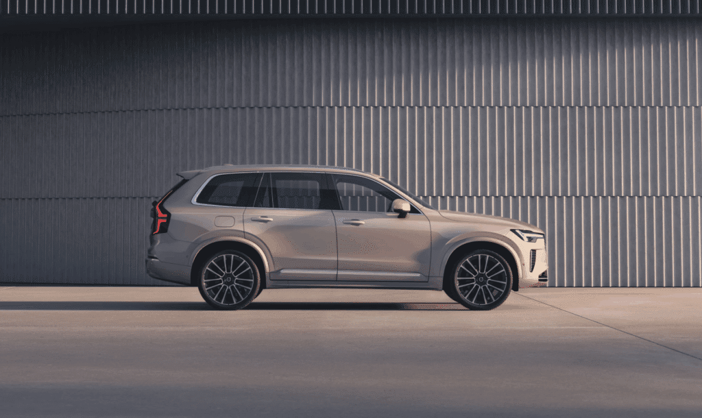 "예상 못했네요".. 볼보 플래그십 SUV, 단종 대신 3세대로 개발된다 3 볼보 XC90 3세대 완전변경 개발